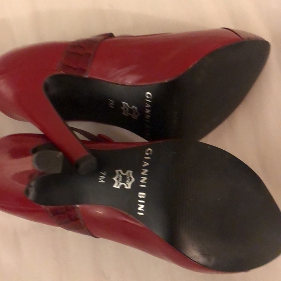 Gianni Bini high heels, a little over 3 inches high heel - Picture 3 of 4